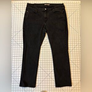 Levi's Women’s Size 20W Black 414 Classic Straight Jeans